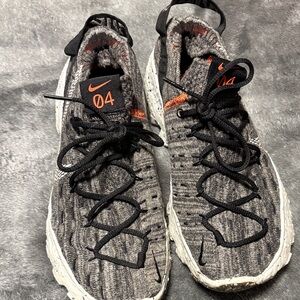 Nike Men's Black and Orange Athletic Shoes
